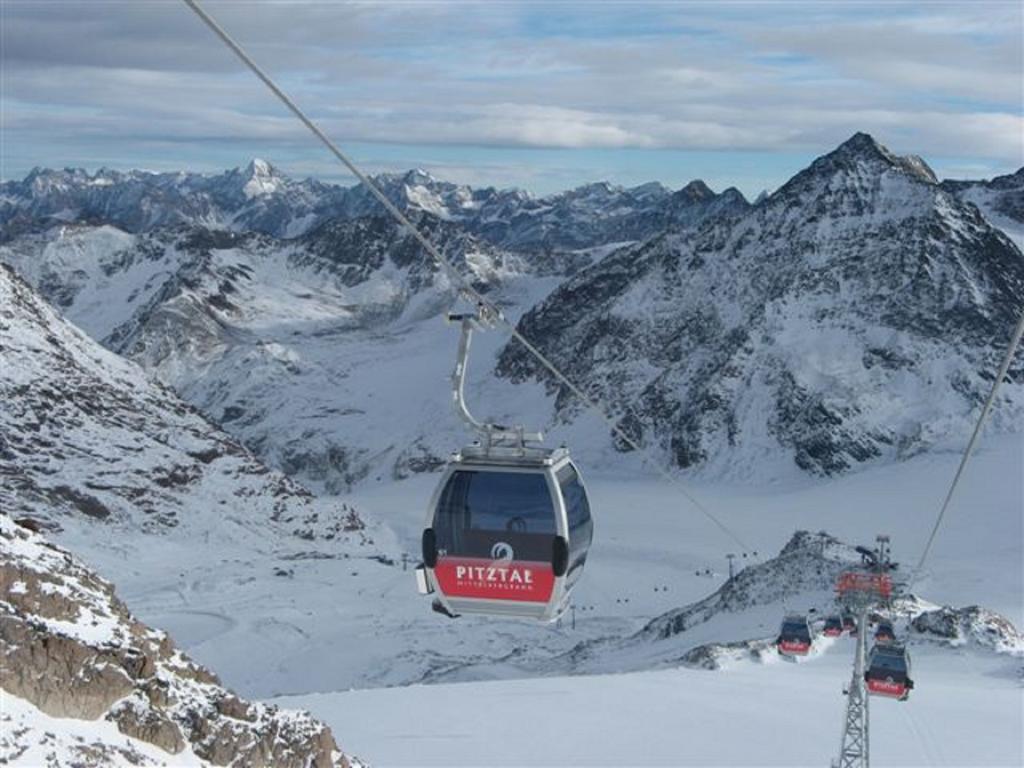 Gasthof Zur Einkehr Sankt Leonhard im Pitztal Bagian luar foto